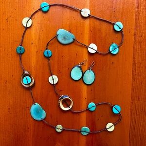 Ten Thousand Villages Necklace and Earrings